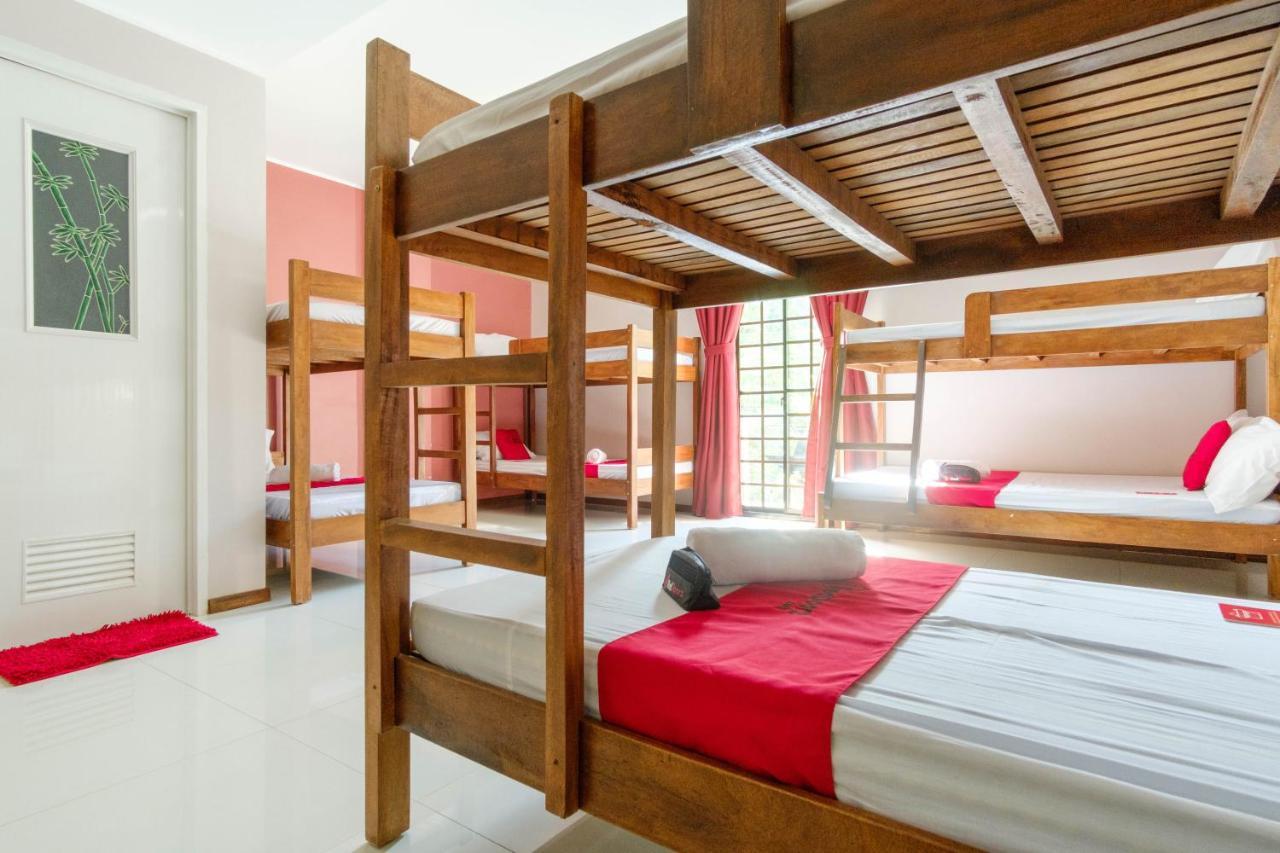 Reddoorz Plus @ West Nautical Road Puerto Galera Kültér fotó